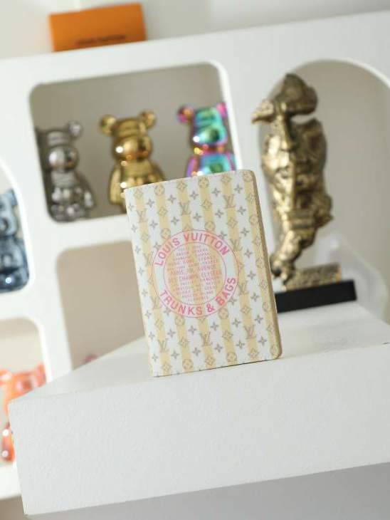 Picture of Louis Vuitton Wallets _SKUfw242730155fw